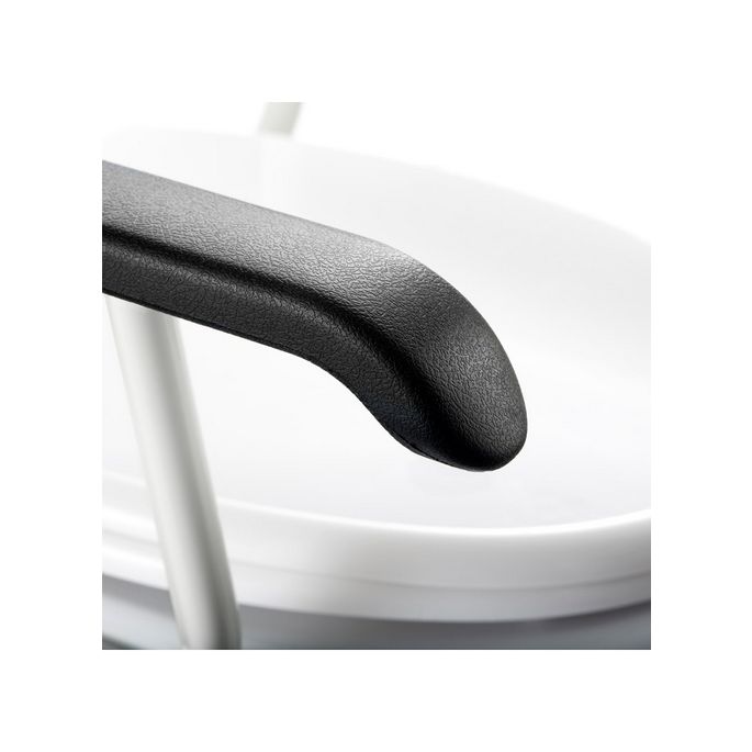 Handicare (Linido) 10659 toilet seat with folding armrests and lid white